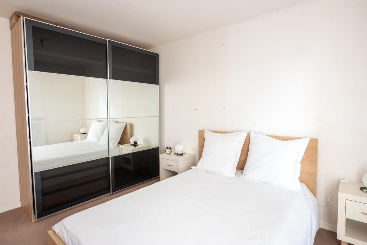 Appartements De 2 Ou 3 Chambres A 40 Minutes De Paris Courcouronnes Exteriör bild
