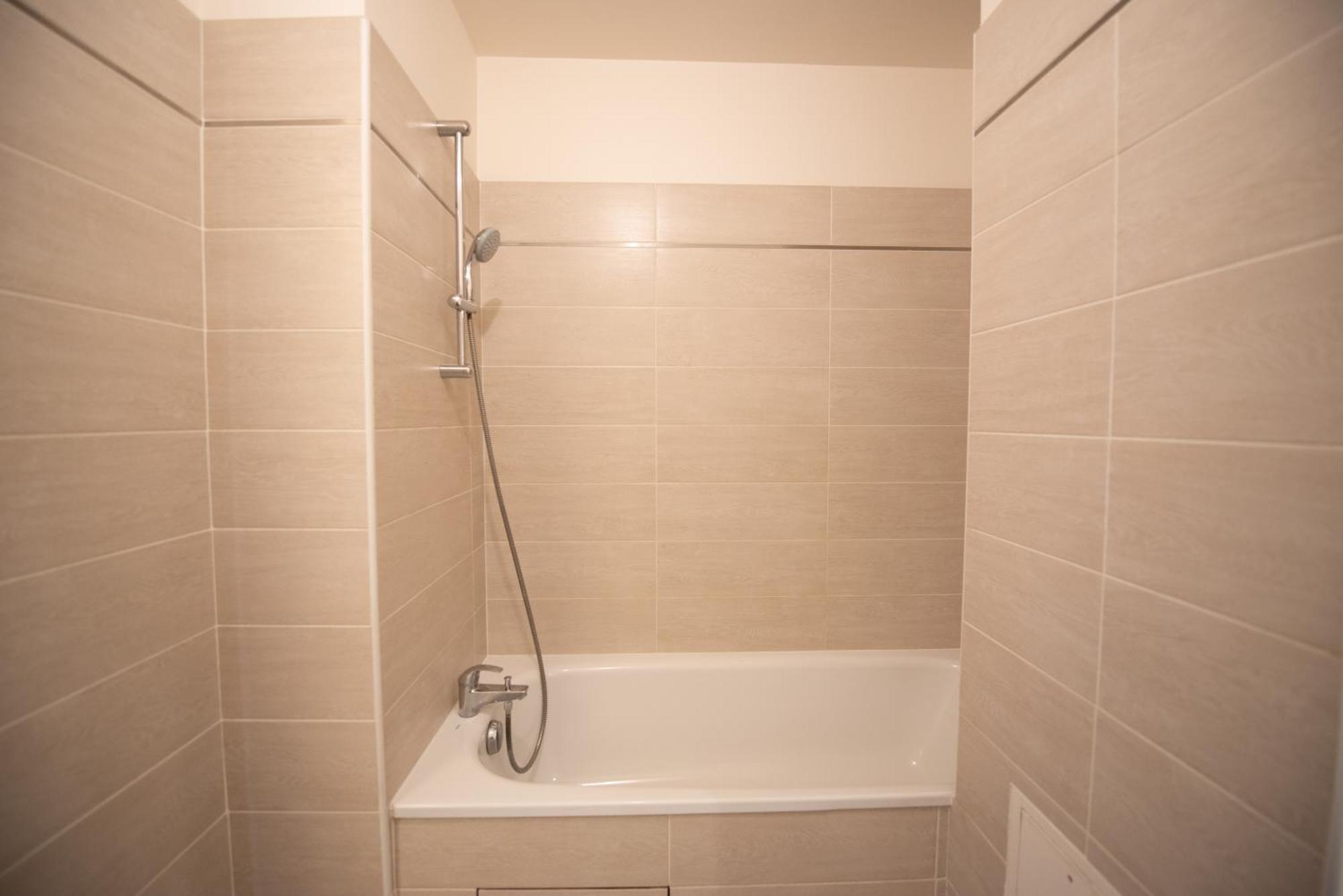 Appartements De 2 Ou 3 Chambres A 40 Minutes De Paris Courcouronnes Rum bild